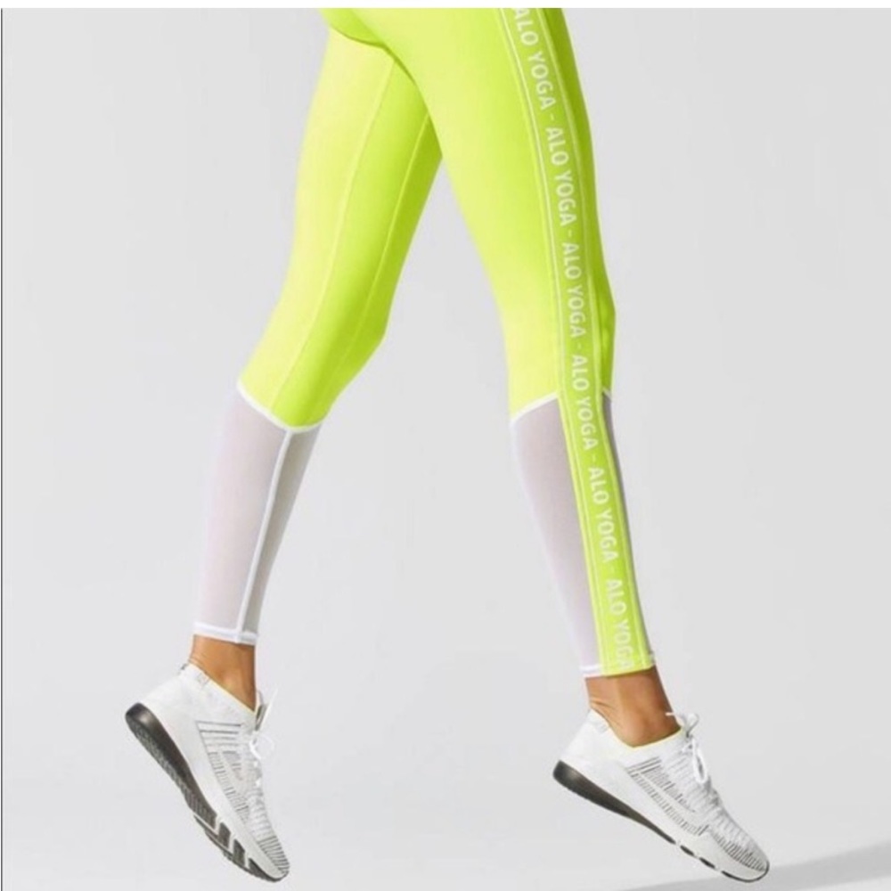 ALO Yoga | Trainer Mesh-Inset Leggings in Highlighter